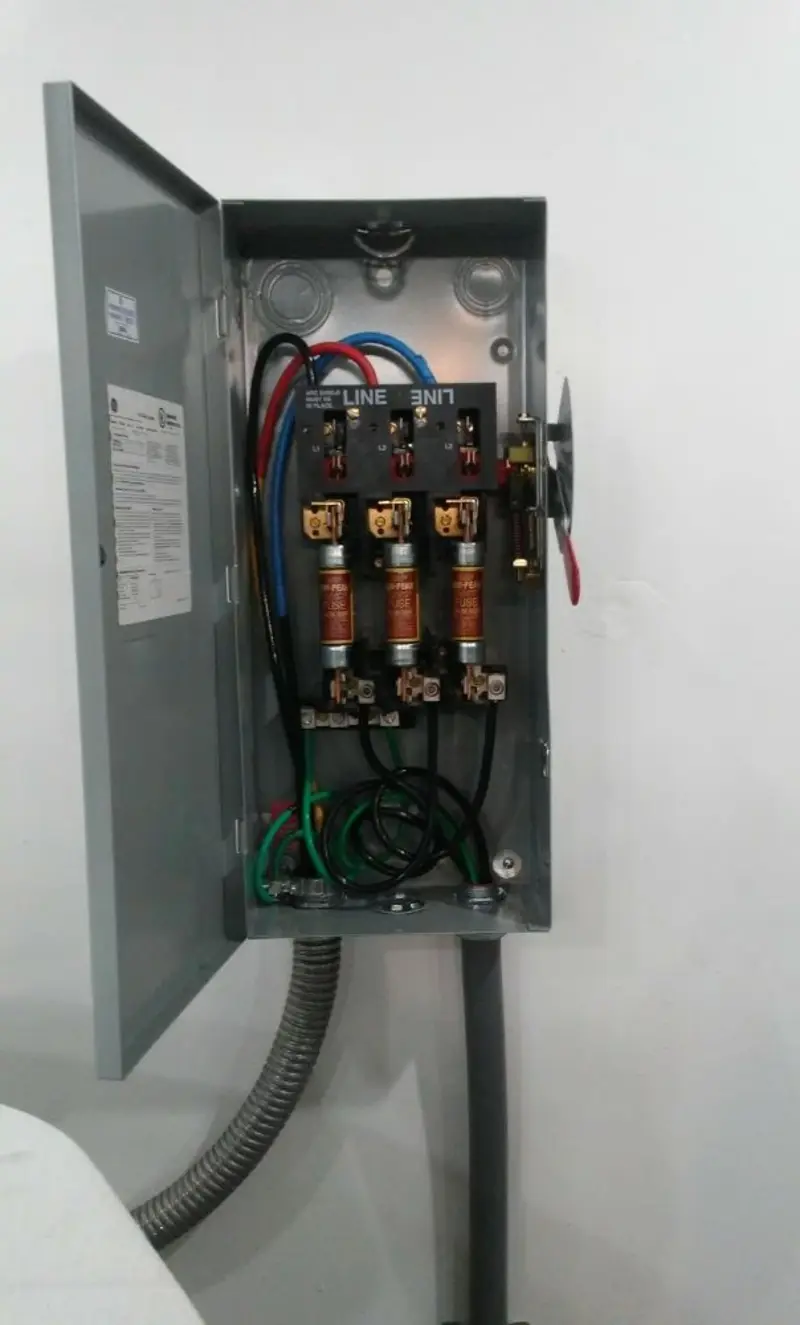 Three-phase disconnect switch installed for Smoke Detector Installation in Johnston
